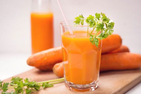 Dùng cà rốt vừa phải sẽ giúp giảm sự tích trữ mỡ thừa trên mặt rất hiệu quả