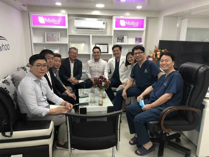 Đội ngũ bác sĩ Việt - Hàn TẠi Gangwhoo