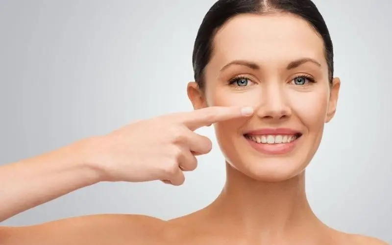 Nguyên nhân khiến nâng mũi 2 tháng vẫn sưng