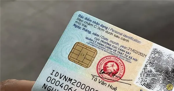 Sau khi nâng mũi nhiều người băng khoăn không biết có cần phải thay đổi CCCD không