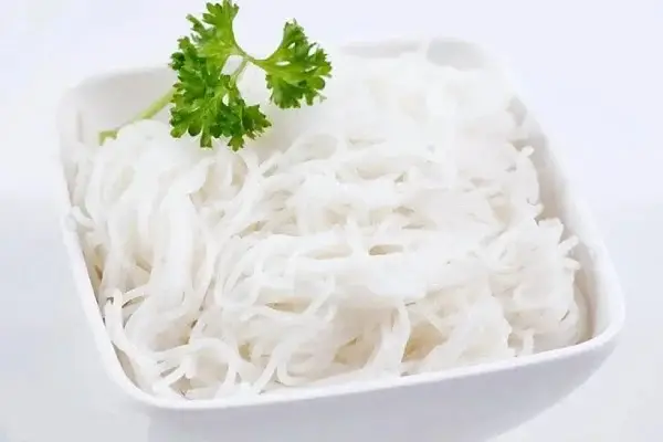 Sau nâng mũi có được ăn bún không?